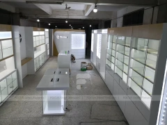White Glass Mobile Phone Counter Wall Display
