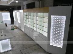 White Glass Mobile Phone Counter Wall Display