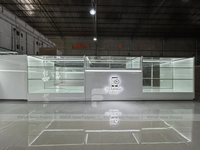 White Glass Mobile Phone Store Counter Layout