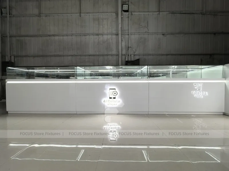 White Glass Mobile Phone Store Counter Layout