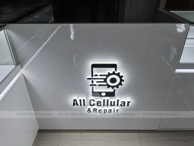 White Glass Mobile Phone Store Counter Layout
