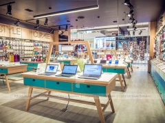 Wood Colorful Mobile Phone Store Interior