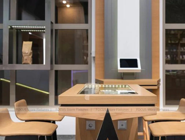 Wood Colorful Mobile Phone Store Interior
