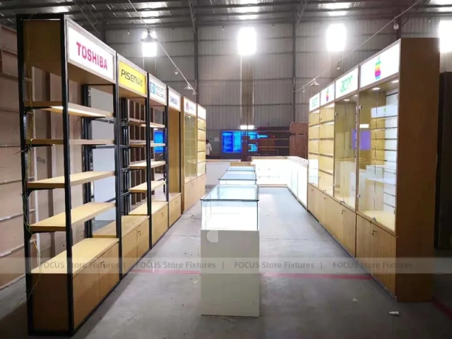 Wood Logo Mobile Phone Store Interior