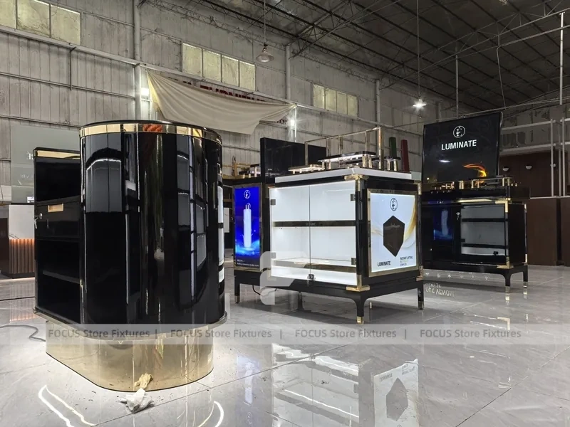 Black Gloss Perfume Kiosk With Digital Screen
