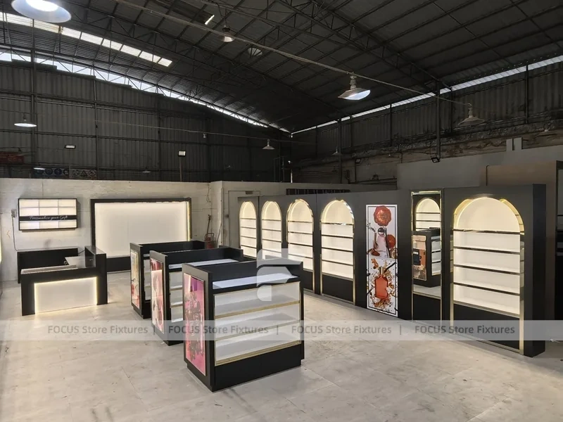 Black Perfume Boutique Layout With Arch Niches