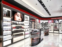 Black Red Perfume Corridor With Round Tester Table