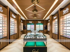 Classic Oak Vision Boutique Corridor with Square Glass Counter