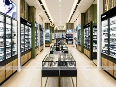 Runway Black Eyewear Display Hall with Long Browsing Corridor