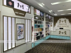 White Fragrance Boutique With Glass Display Showcases