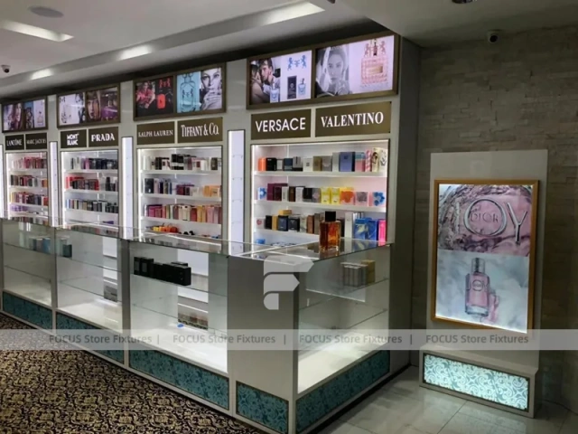 White Fragrance Boutique With Glass Display Showcases