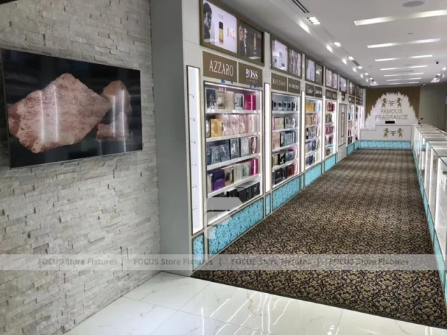 White Fragrance Boutique With Glass Display Showcases
