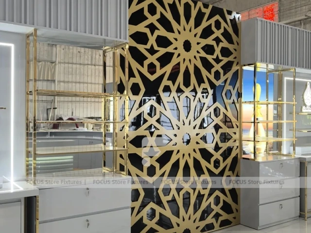 White Gold Perfume Display Wall With Lattice Screen