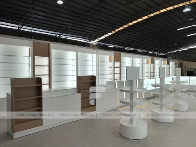 White Perfume Perimeter Wall Display With Round Tester Tables