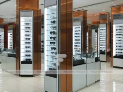 Amber Column Eyewear Column Gallery with Mirror-Lined Walkway