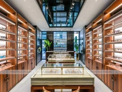 Amber Corridor Eyewear Boutique Hall with Slim Center Display Tables