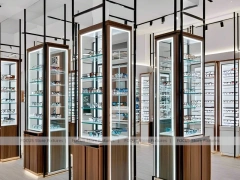 Architectural Emerald Optical Display Corridor with Vertical Lighting Spine