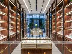 Blush Accent Optical Corridor Gallery with Slim Center Display Tables