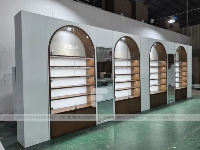 Blush Accent Optical Fixture System with Reception Counter