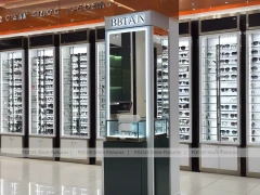Blush Accent Optical Mall Display with Illuminated Pillar Towers