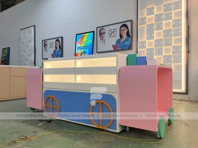 Factory Mockup Eyewear Display Mockup with Trial Counter Assembly