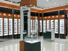 Mall Orange Vision Retail Zone with Open Mall Showcase