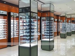 Mall Orange Vision Retail Zone with Open Mall Showcase
