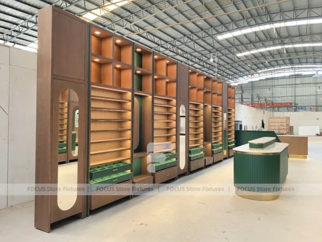 Woodgrain Optical Fixture System with Modular Wall Set