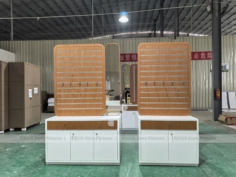 Woodgrain Optical Fixture System with Reception Counter