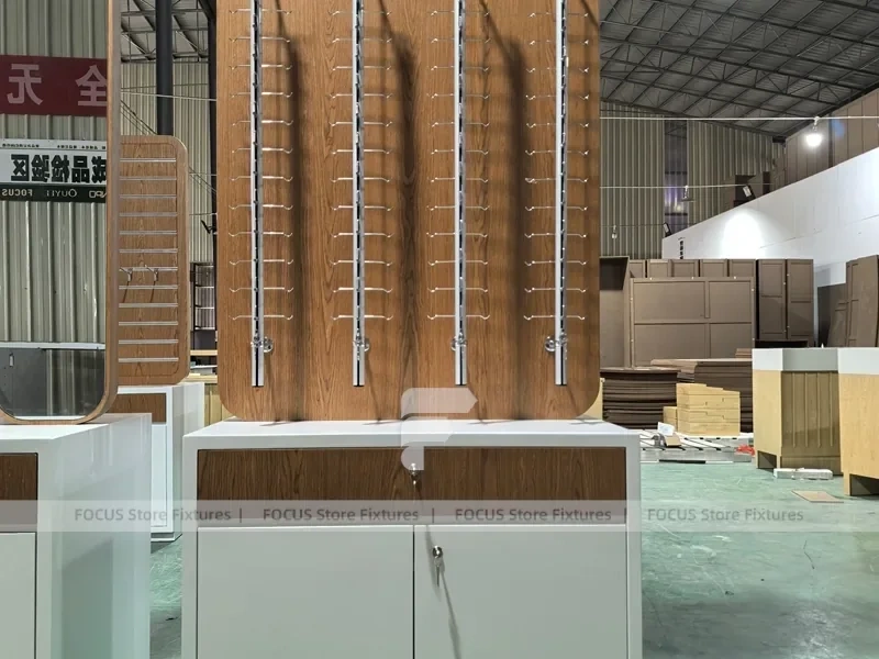 Woodgrain Optical Fixture System with Reception Counter