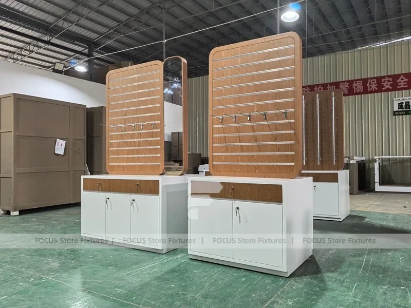 Woodgrain Optical Fixture System with Reception Counter
