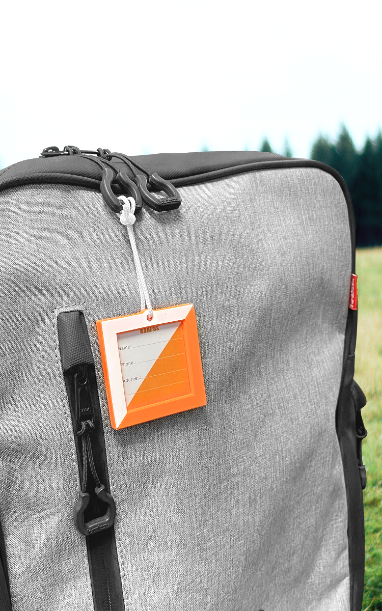 Marker luggage tag with actual marker string