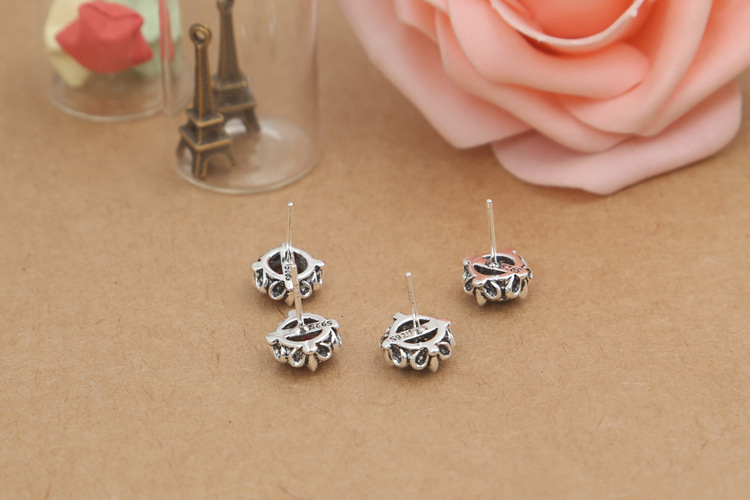 925 sterling silver handmade vintage stud earrings with rund stones American European gothic punk style antique silver designer jewelry earrings for women