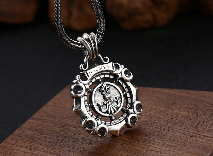 925 Sterling Silver Compass Pendant Necklaces Vintage Gothic Punk Hiphop Antique Designer Luxury Jewelry Accessories
