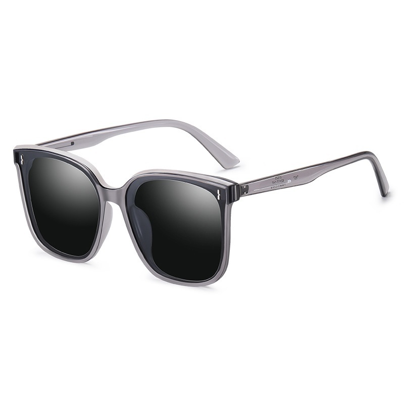 Vintage Fashion Designer Polarized Sunglasses Casual Driving Fishing Sports Beach Eyewears GM 8849