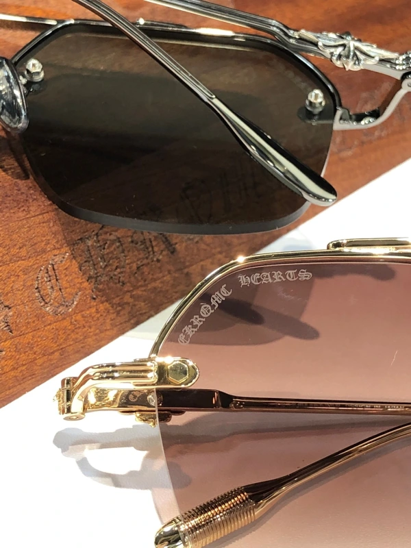 Vintage Fashion Designer Crosses Sunglasses Eyewears 77-CH8189