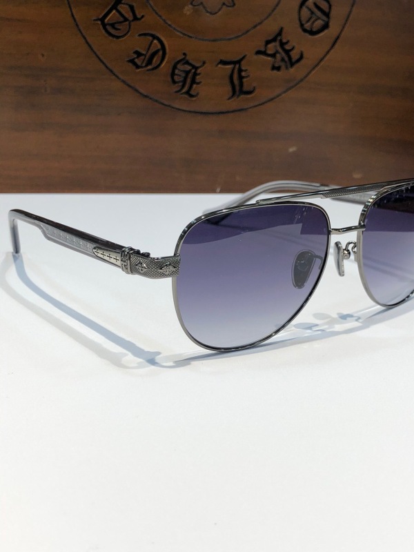 Vintage Fashion Designer Crosses Sunglasses Eyewears 76-CH8179