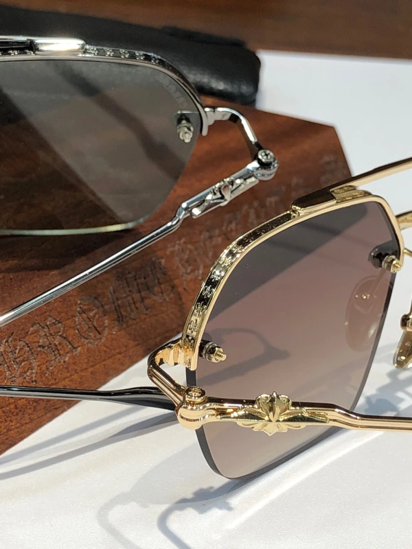 Vintage Fashion Designer Crosses Sunglasses Eyewears 77-CH8189