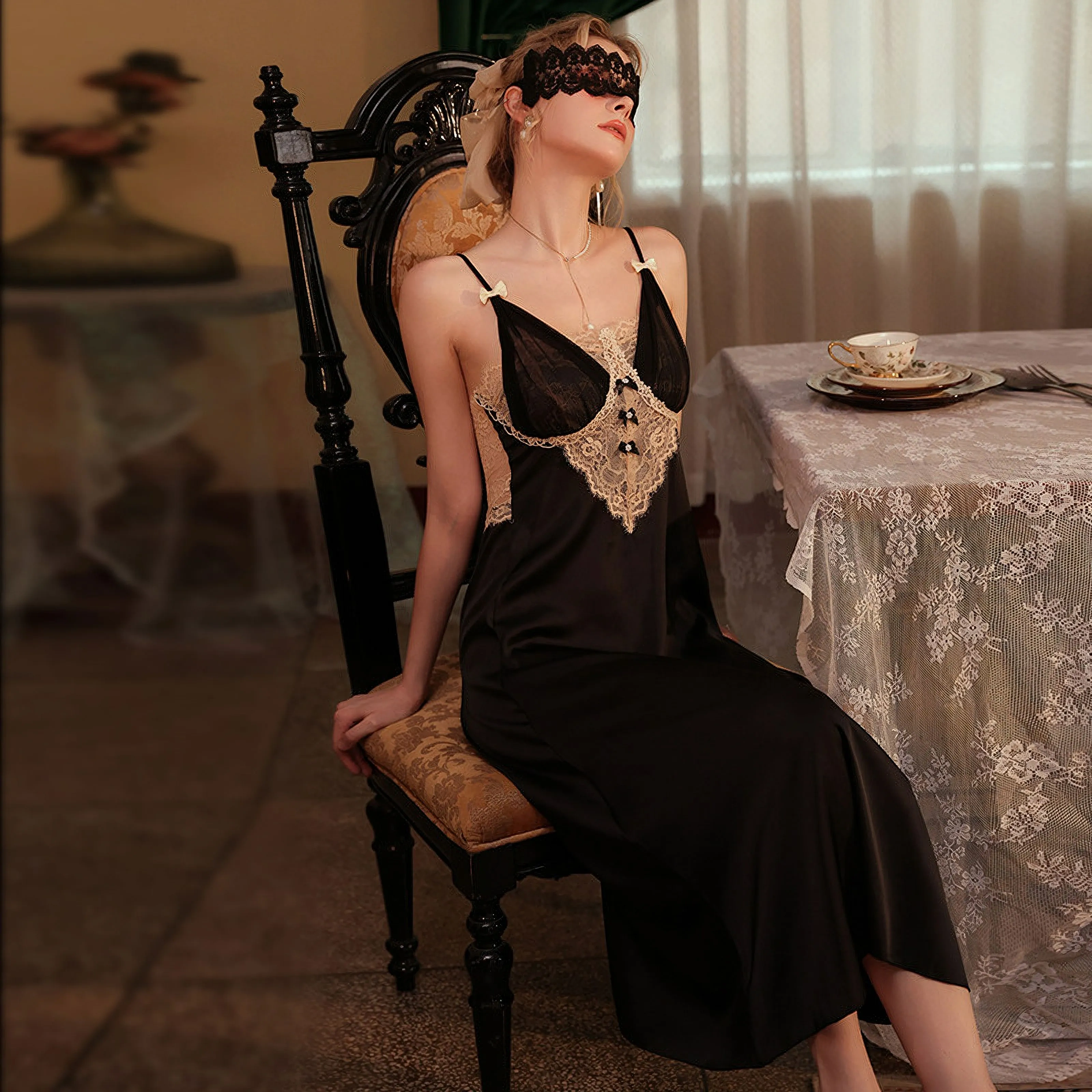 Luxurious long sleep dress