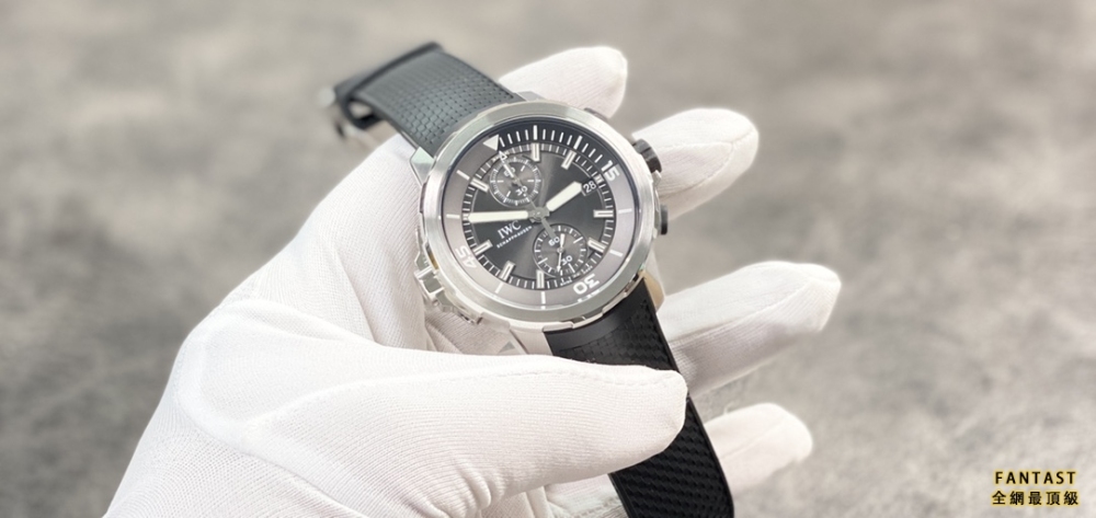 （市場最新最真版本）IWC 海时洋计 “鲨鱼”特别版内外旋转表圈，44MM表壳