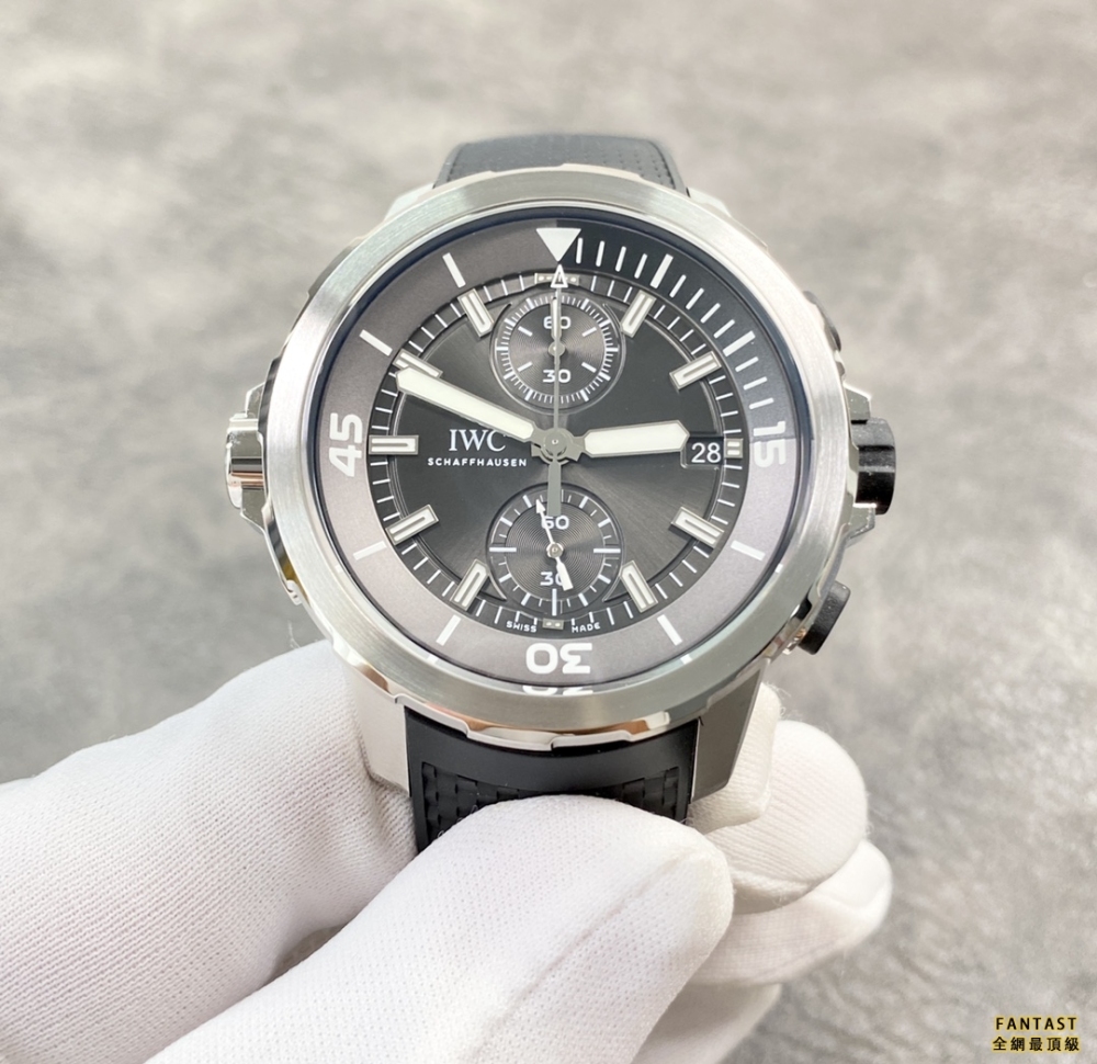 （市場最新最真版本）IWC 海时洋计 “鲨鱼”特别版内外旋转表圈，44MM表壳