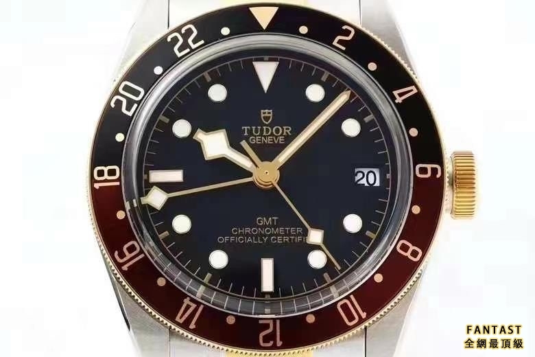 （市場最新最真版本）ZF「沙士圈」腕表，整體配色更加沈穩，彰顯復古型格。（腕表型號：M79833MN-0001）