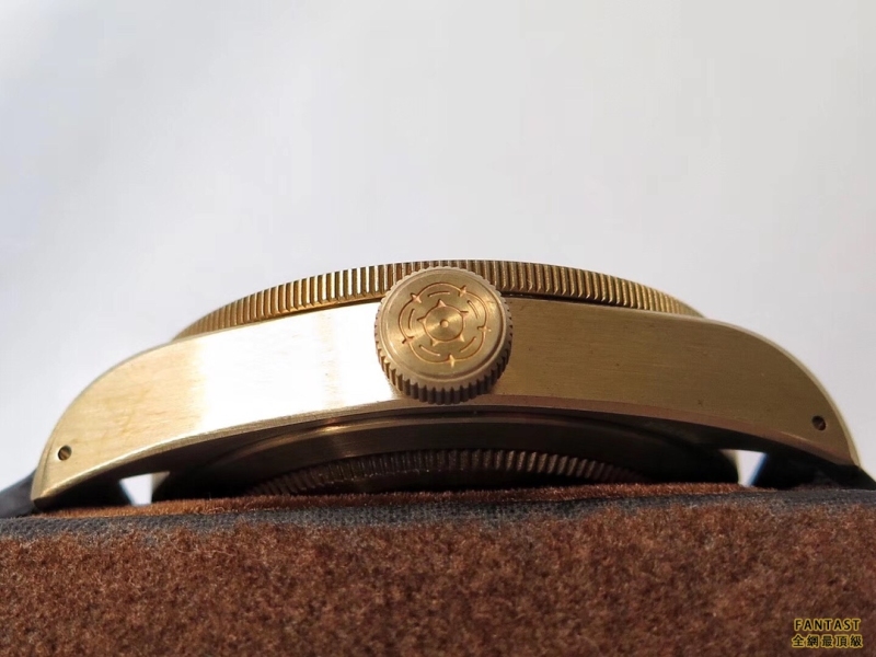 （市場最新最真版本）ZF出品——最有情懷的復刻表——帝舵碧灣青銅型——M79250BA-0001腕表。