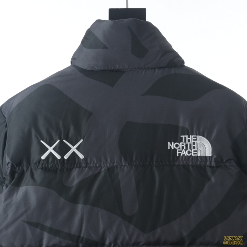 The North Face 北面 ✖️Kaws 聯名1996美版羽絨服