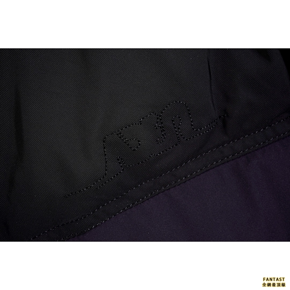 ADER 22Fw撞色不對稱羽絨服 