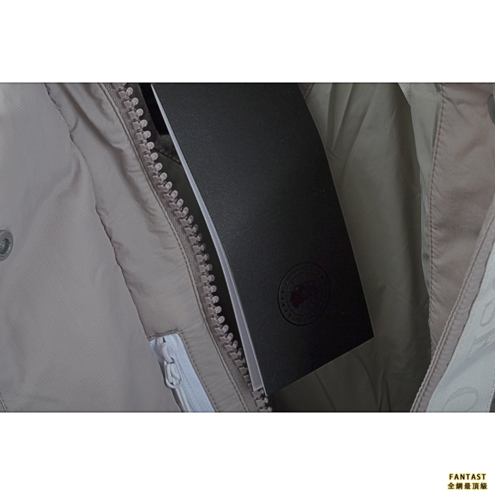 Canada Goose JUNCTION 2602LB1 胶囊系列马克龙色派克大衣