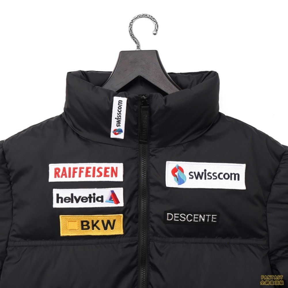 迪桑特✖️瑞士國家隊聯名運動羽絨服 