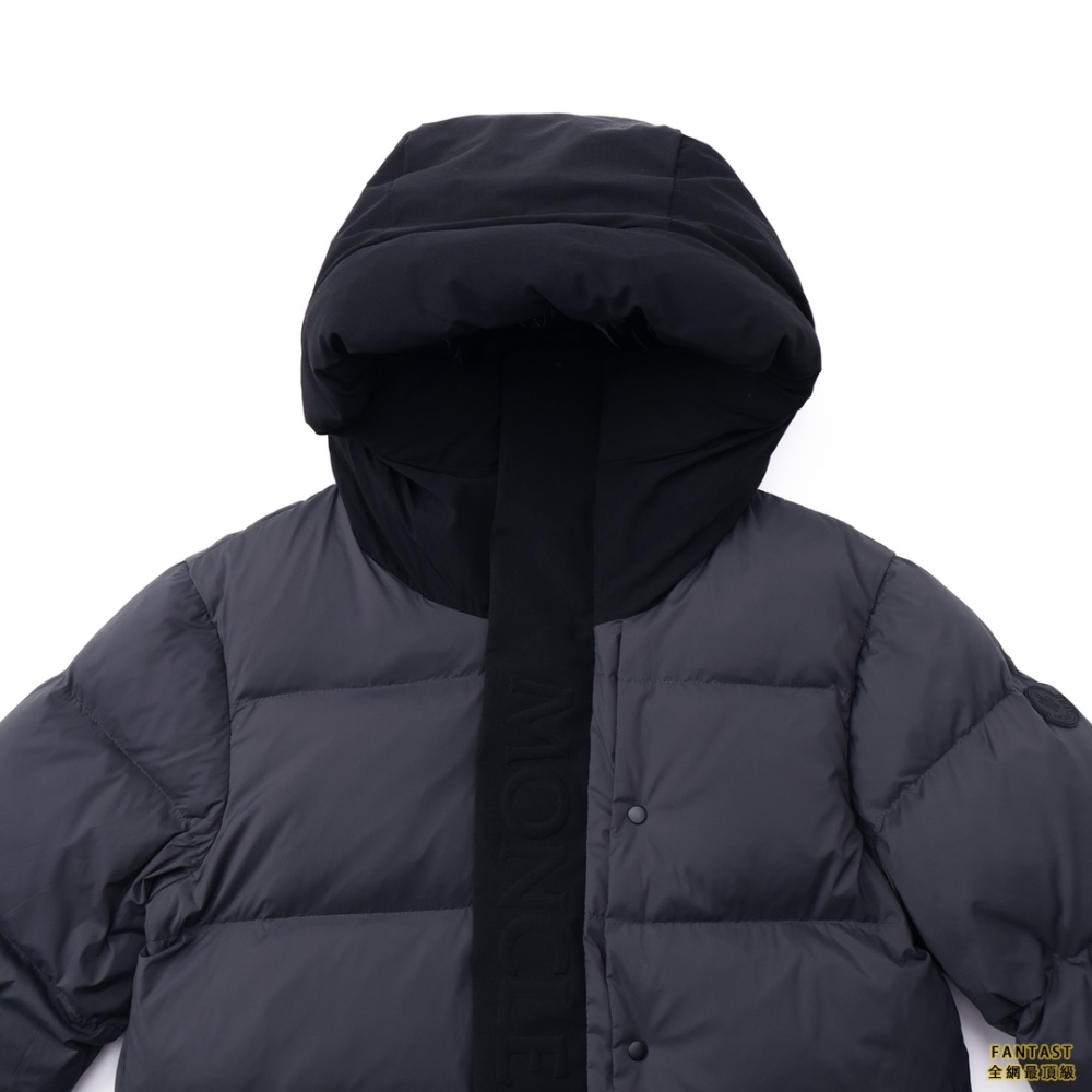 Moc 22熱門蒙口黑武士羽絨服