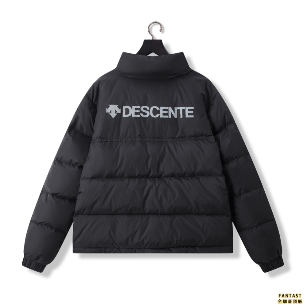 迪桑特✖️瑞士國家隊聯名運動羽絨服 