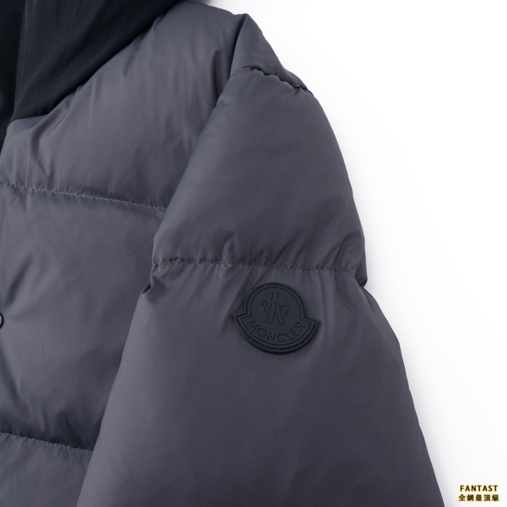 Moc 22熱門蒙口黑武士羽絨服